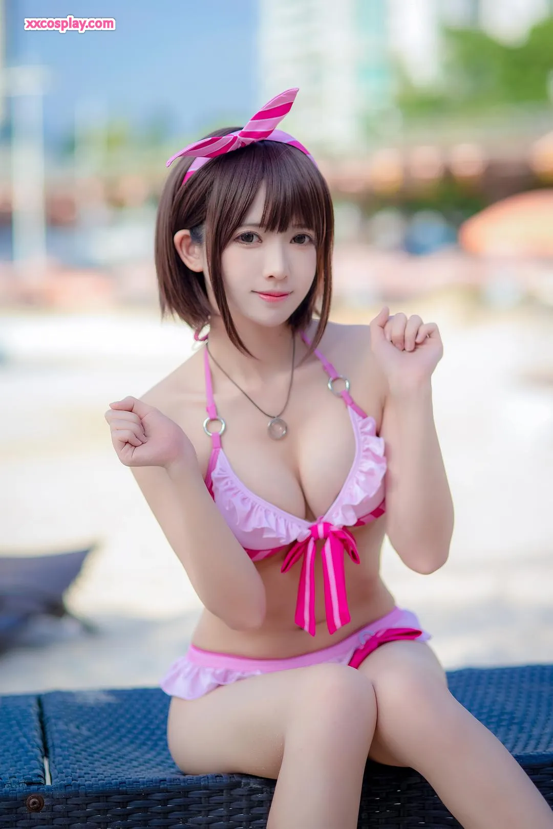 Mianbing Xian'er as Kato Megumi in Frilly Pink Swimsuit